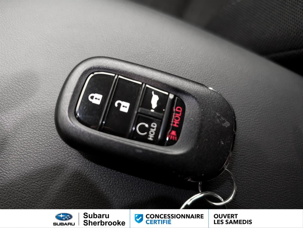 2023 Honda HR-V LX/AWD in Sherbrooke, Quebec - 19 - w1024h768px