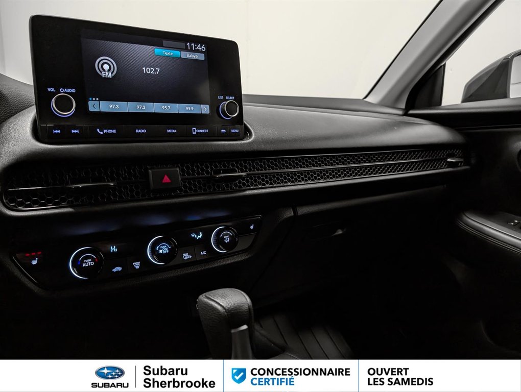 2023 Honda HR-V LX/AWD in Sherbrooke, Quebec - 10 - w1024h768px