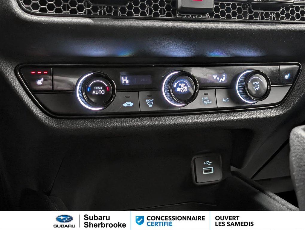 2023 Honda HR-V LX/AWD in Sherbrooke, Quebec - 13 - w1024h768px