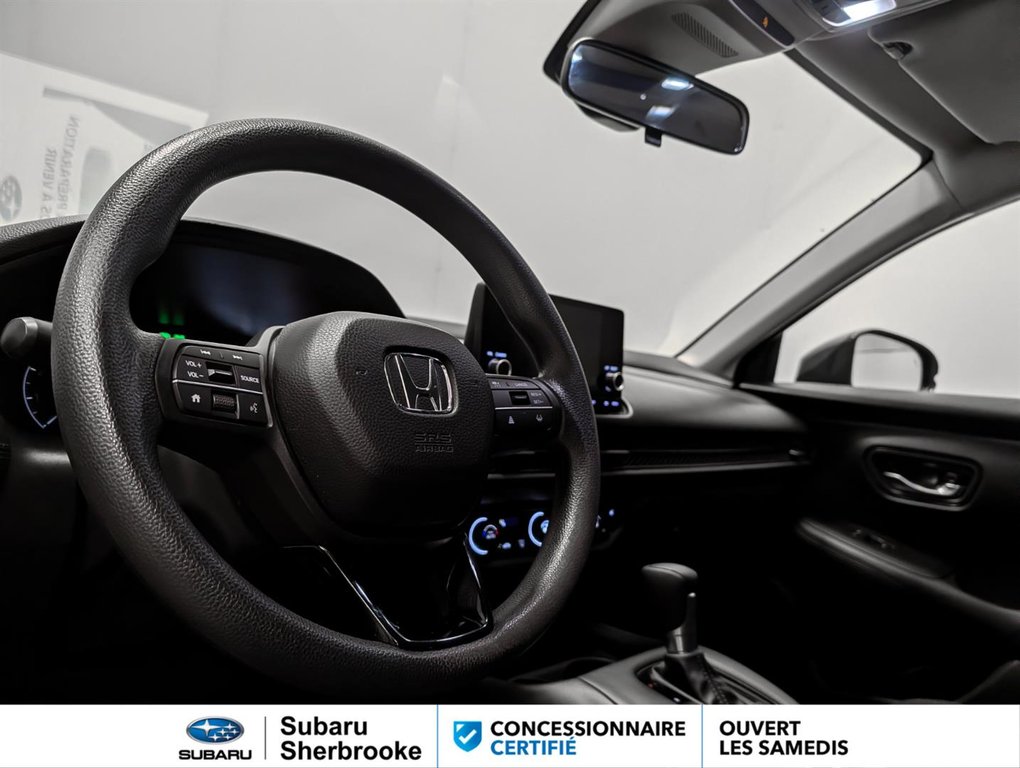 2023 Honda HR-V LX/AWD in Sherbrooke, Quebec - 7 - w1024h768px