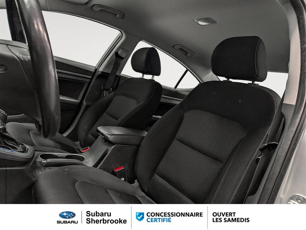 Hyundai Elantra GL/automatique 2017 à Sherbrooke, Québec - 8 - w1024h768px