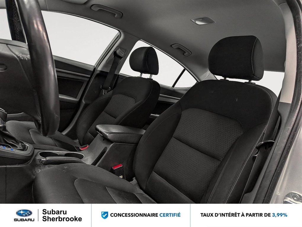 Hyundai Elantra GL/automatique 2017 à Sherbrooke, Québec - 8 - w1024h768px