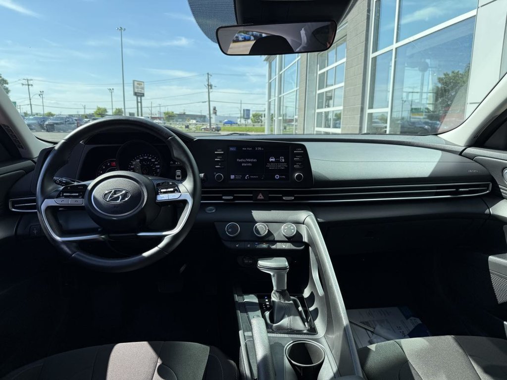 Hyundai Elantra Preferred *JAMAIS ACCIDENTE 2022 à Québec, Québec - 21 - w1024h768px