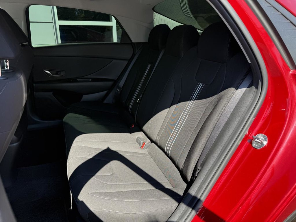 Hyundai Elantra Preferred *JAMAIS ACCIDENTE 2022 à Québec, Québec - 22 - w1024h768px