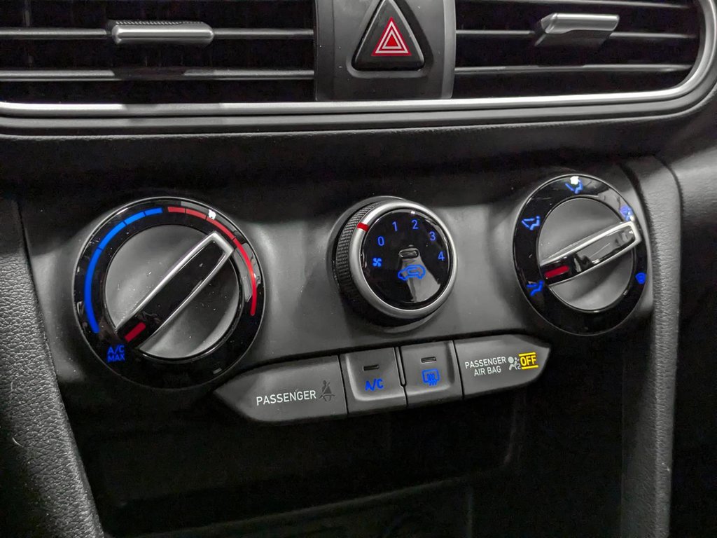 Hyundai Kona 2.0L Essential AWD 2020 à Sherbrooke, Québec - 11 - w1024h768px