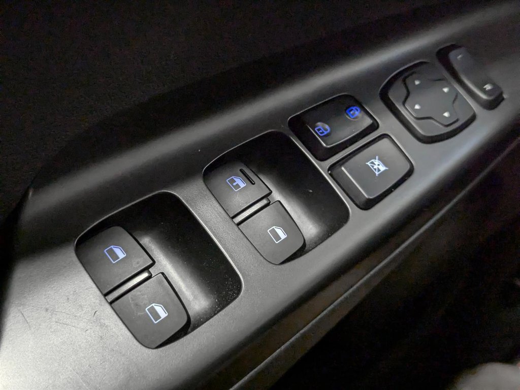 Hyundai Kona 2.0L Essential AWD 2020 à Sherbrooke, Québec - 15 - w1024h768px