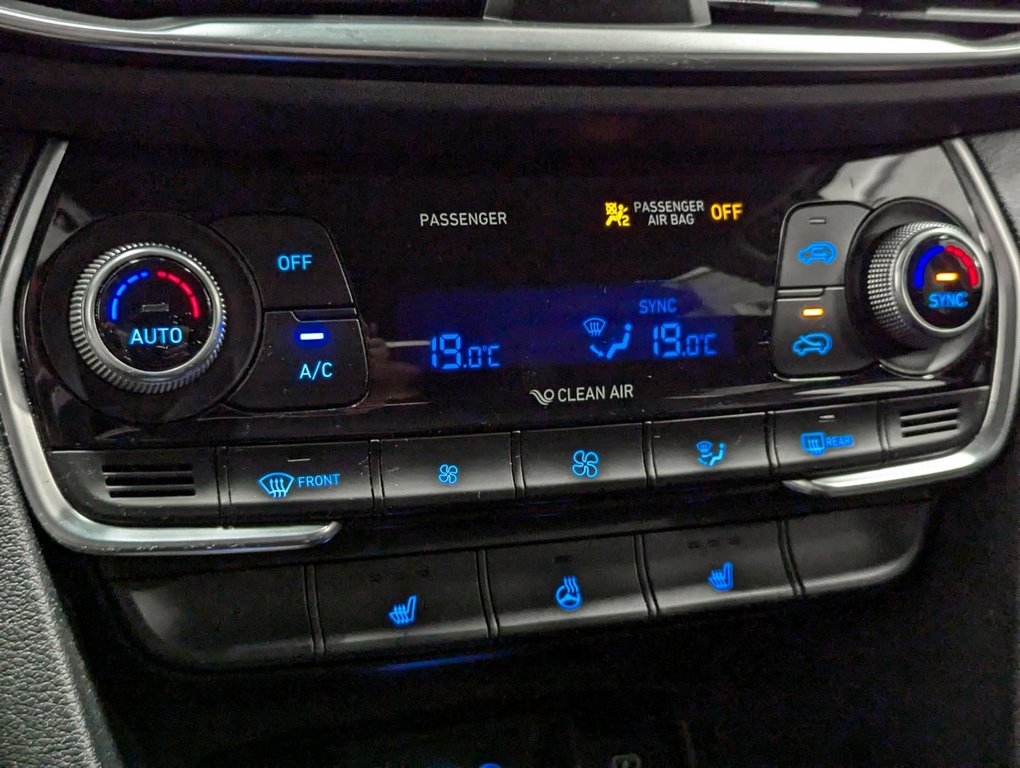 2019 Hyundai Santa Fe 2.4L Preferred AWD in Sherbrooke, Quebec - 12 - w1024h768px