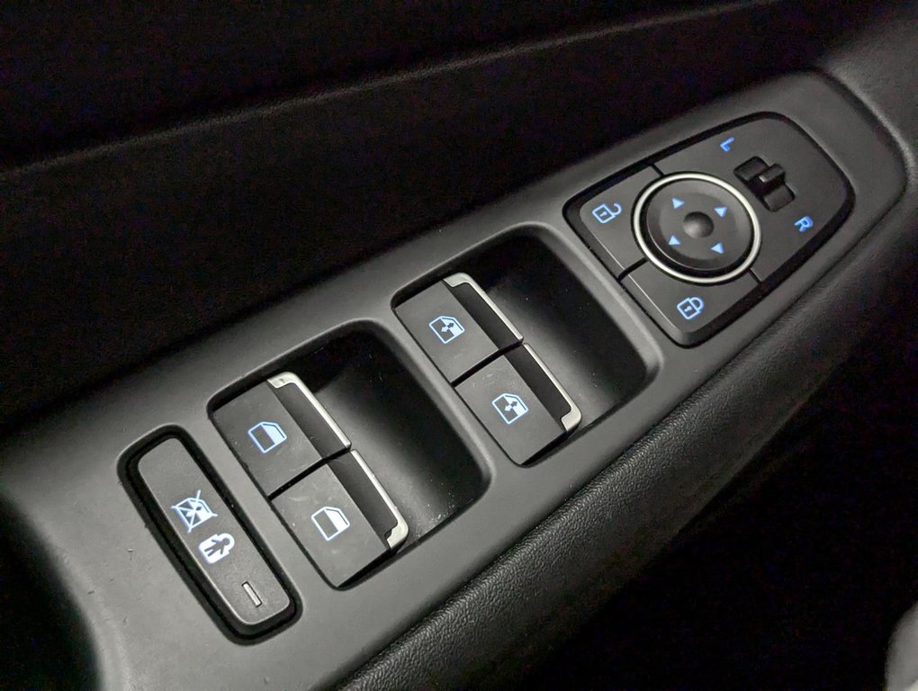 2019 Hyundai Santa Fe 2.4L Preferred AWD in Sherbrooke, Quebec - 17 - w1024h768px