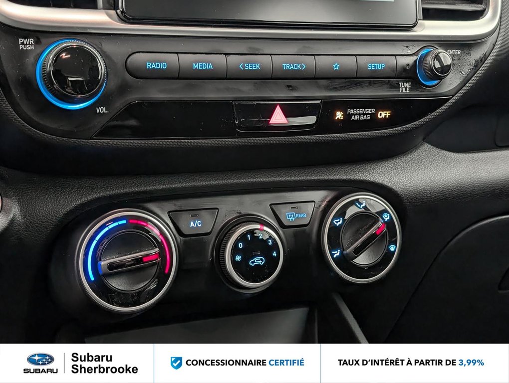 Hyundai Venue Preferred IVT w-Two-Tone 2024 à Sherbrooke, Québec - 12 - w1024h768px