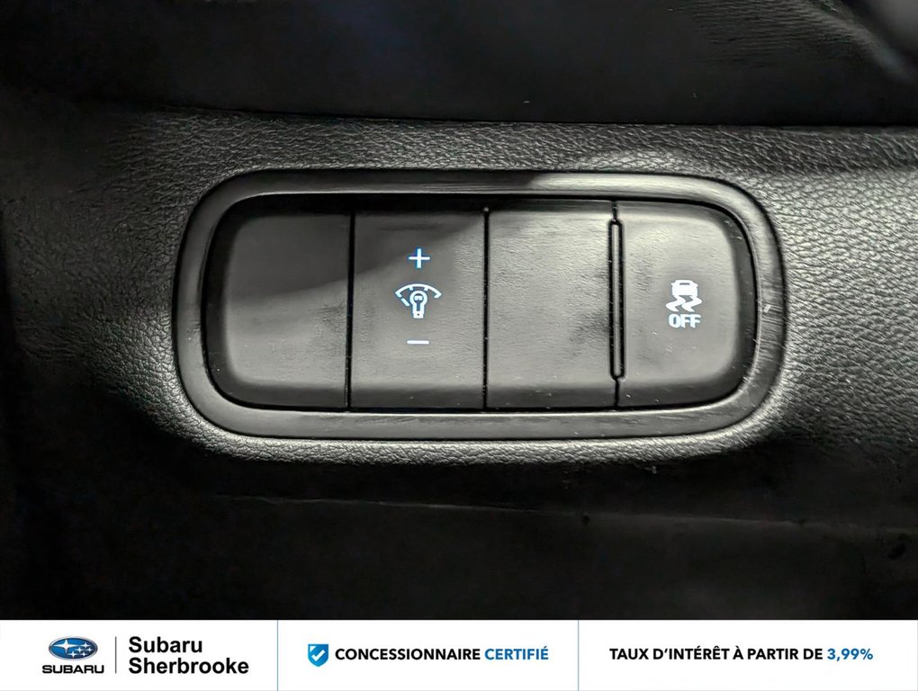 Hyundai Venue Preferred IVT w-Two-Tone 2024 à Sherbrooke, Québec - 16 - w1024h768px