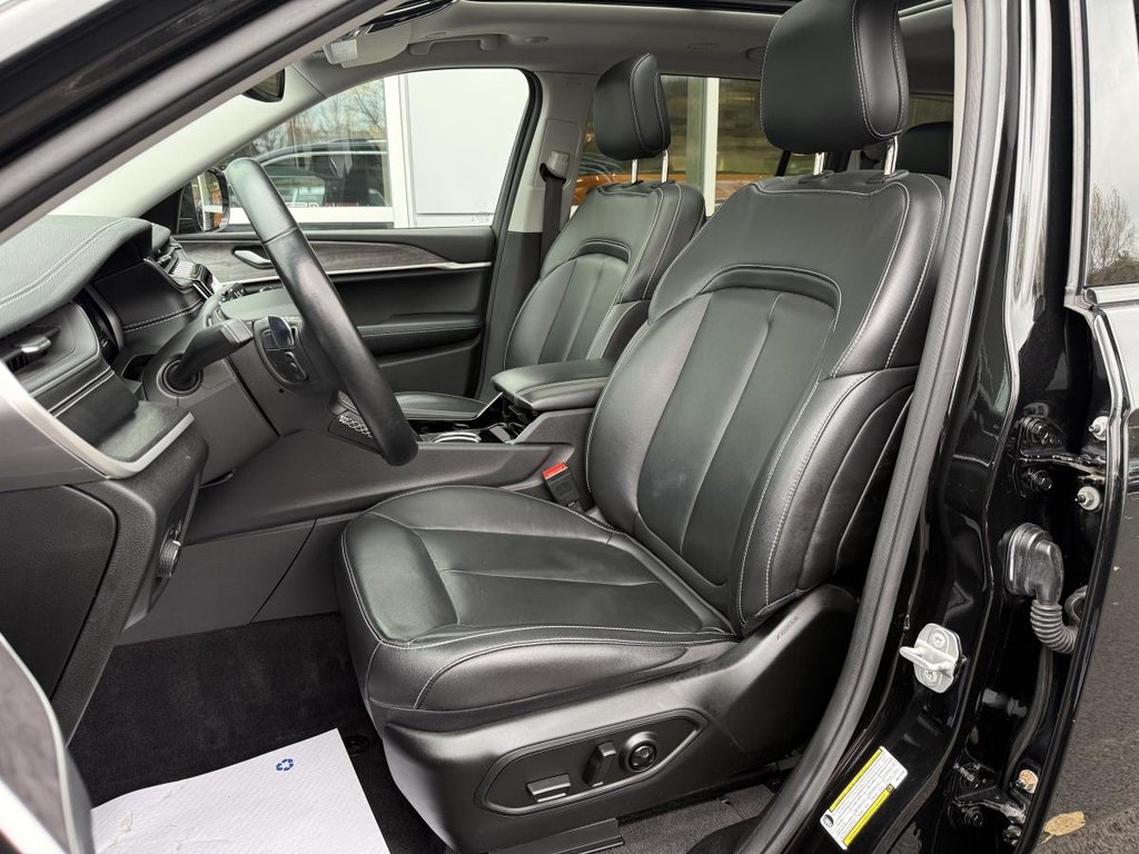 2021 Jeep Grand Cherokee L Limited in Quebec, Quebec - 22 - w1024h768px