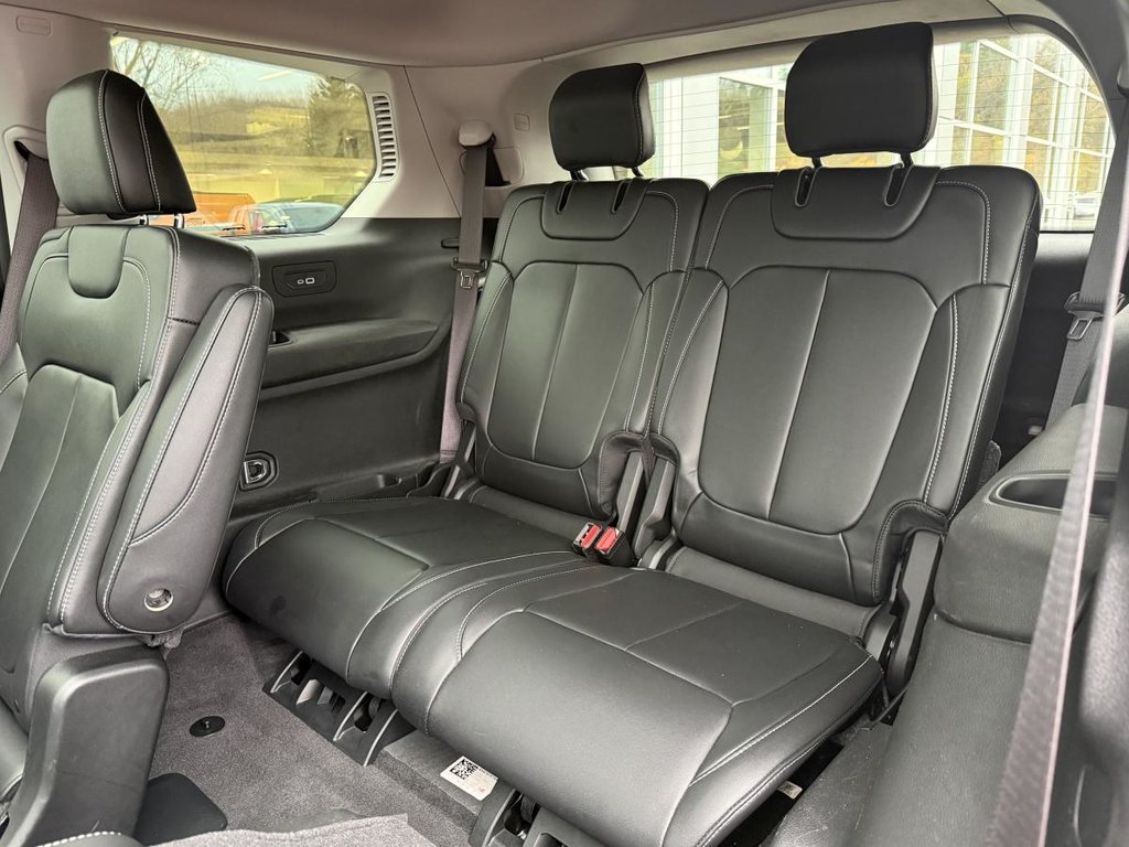 2021 Jeep Grand Cherokee L Limited in Quebec, Quebec - 28 - w1024h768px