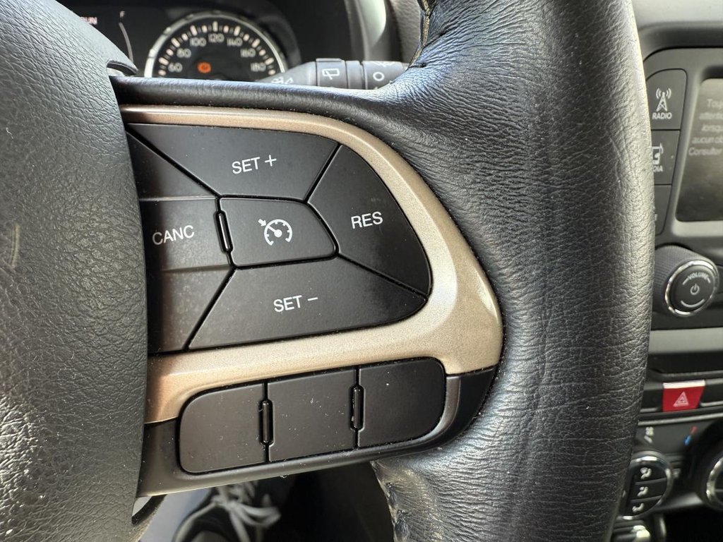 Jeep Renegade 4x4 North 2.4L 2016 à Québec, Québec - 16 - w1024h768px