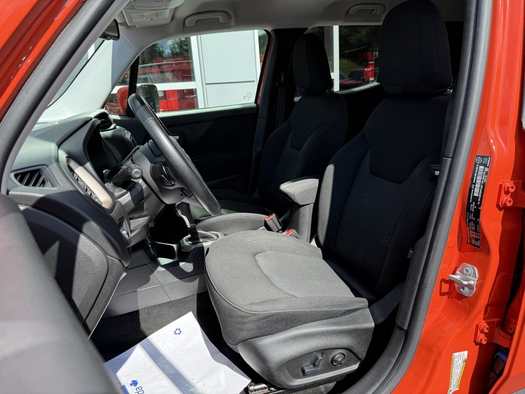Jeep Renegade 4x4 North 2.4L 2016 à Québec, Québec - 22 - w1024h768px