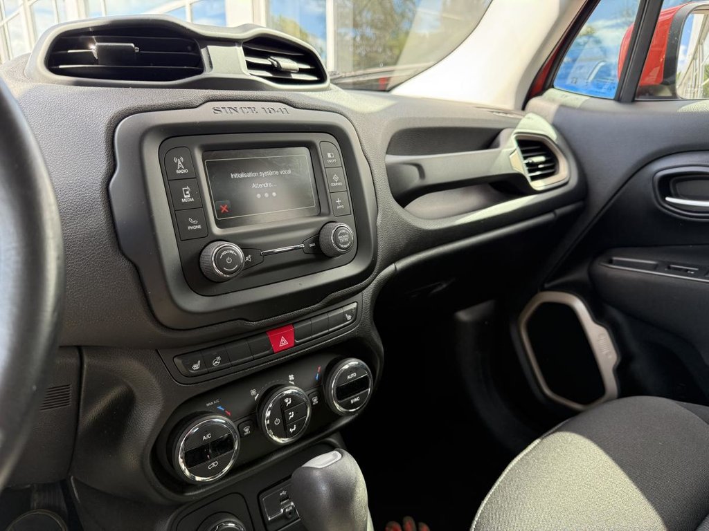 Jeep Renegade 4x4 North 2.4L 2016 à Québec, Québec - 18 - w1024h768px