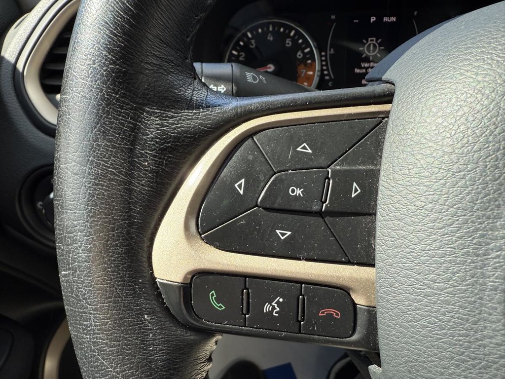 Jeep Renegade 4x4 North 2.4L 2016 à Québec, Québec - 15 - w1024h768px
