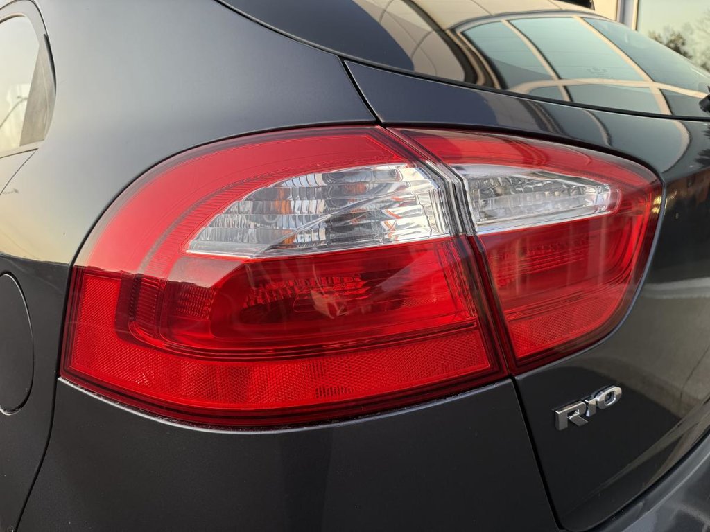 Kia Rio LX+ MANUELLE 2016 à Québec, Québec - 12 - w1024h768px