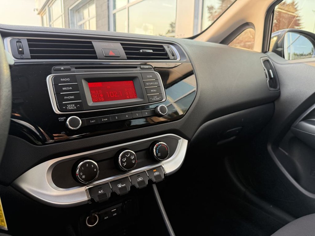 Kia Rio LX+ MANUELLE 2016 à Québec, Québec - 18 - w1024h768px