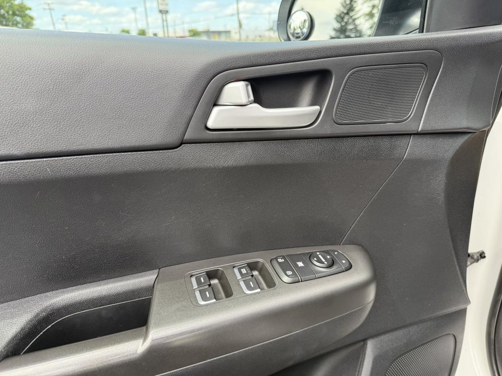 2018 Kia Sportage LX FWD in Quebec, Quebec - 13 - w1024h768px
