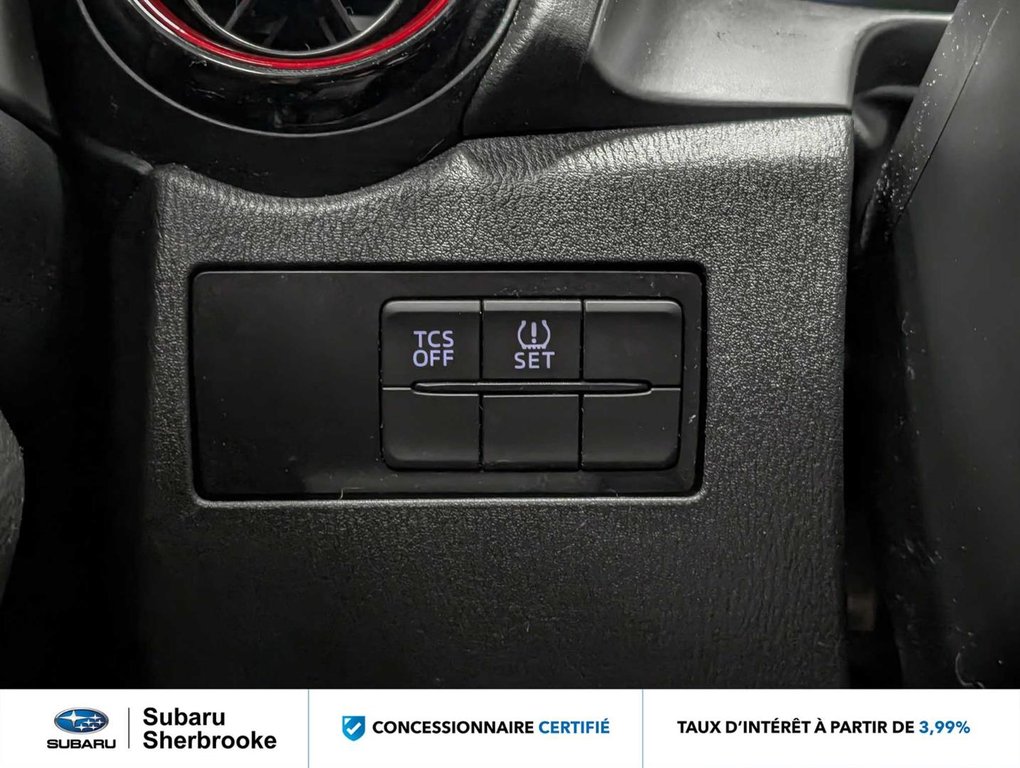 2016 Mazda CX-3 GS/AWD in Sherbrooke, Quebec - 16 - w1024h768px