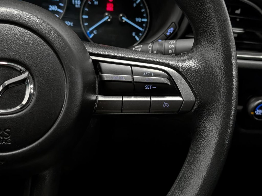 2022 Mazda CX-30 GX AWD in Sherbrooke, Quebec - 16 - w1024h768px