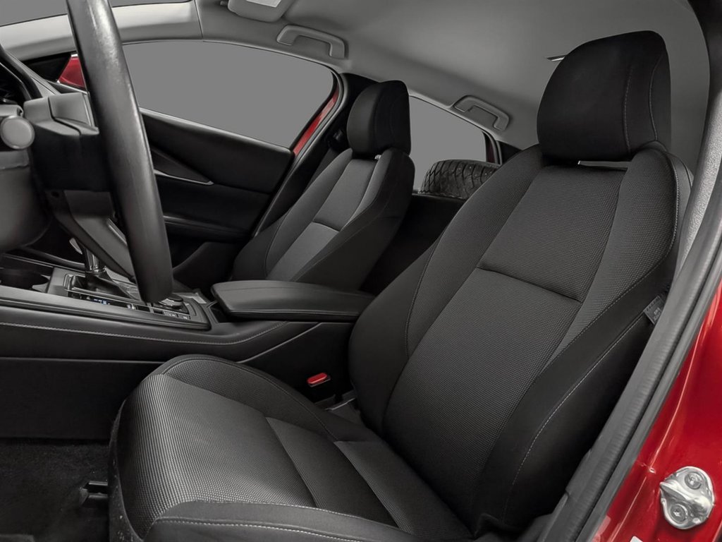 2022 Mazda CX-30 GX AWD in Sherbrooke, Quebec - 8 - w1024h768px