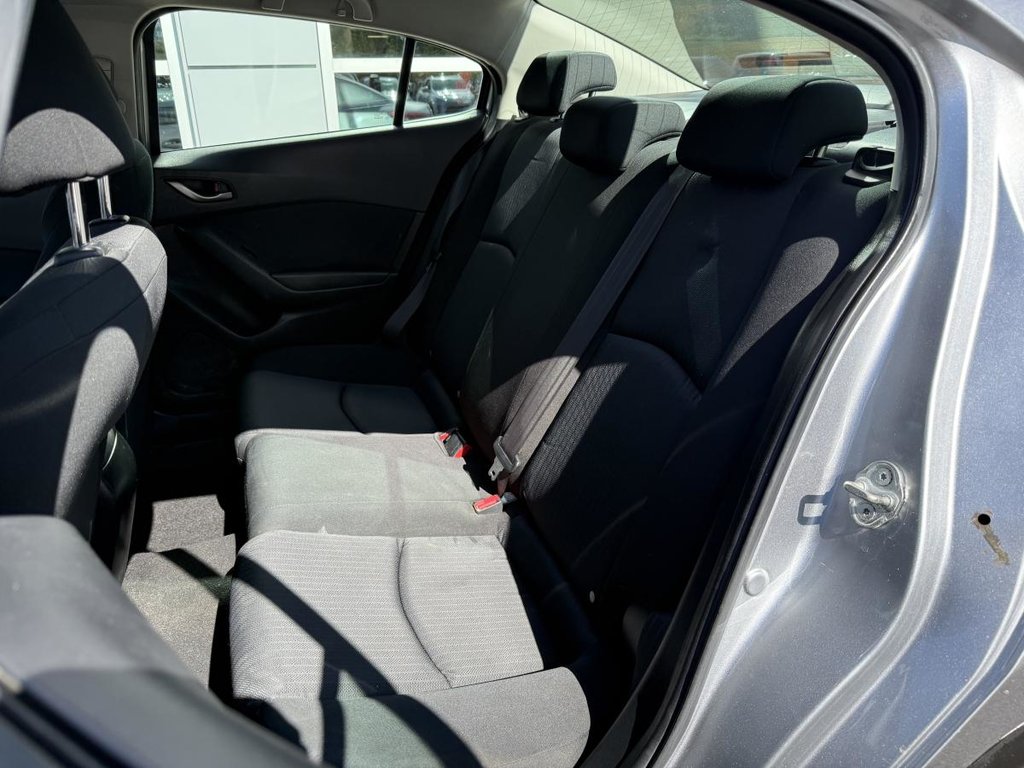 Mazda Mazda3 GX Automatique 2.0L 2015 à Québec, Québec - 21 - w1024h768px
