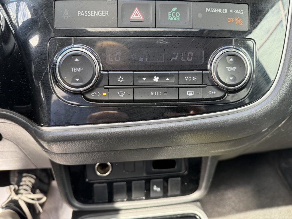 2018 Mitsubishi Outlander SE AWD V6 3.0L 7 PASSAGERS in Quebec, Quebec - 14 - w1024h768px