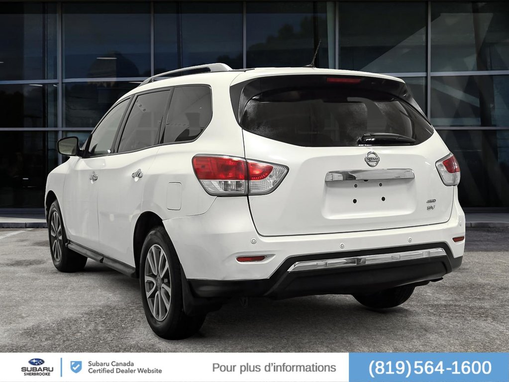 2016 Nissan Pathfinder SV/4WD in Sherbrooke, Quebec - 3 - w1024h768px
