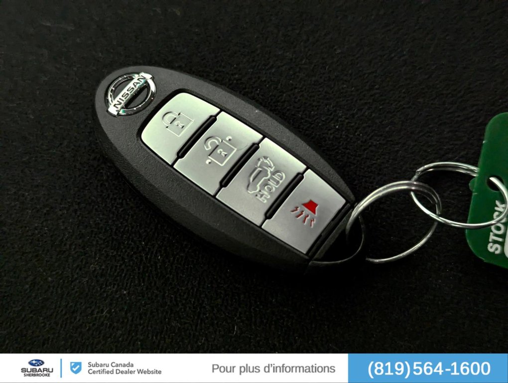 2016 Nissan Pathfinder SV/4WD in Sherbrooke, Quebec - 24 - w1024h768px