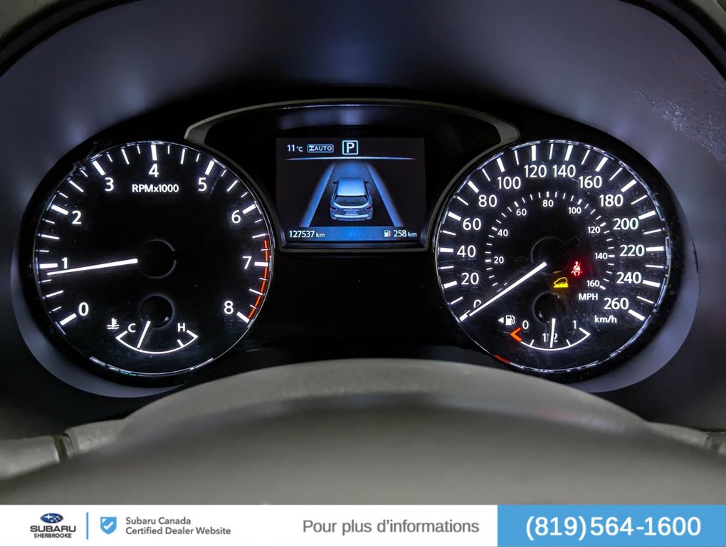 2016 Nissan Pathfinder SV/4WD in Sherbrooke, Quebec - 19 - w1024h768px