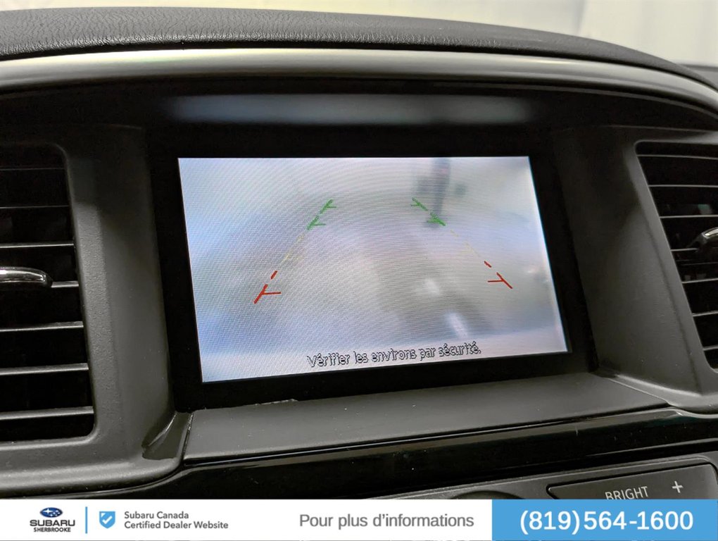2016 Nissan Pathfinder SV/4WD in Sherbrooke, Quebec - 12 - w1024h768px