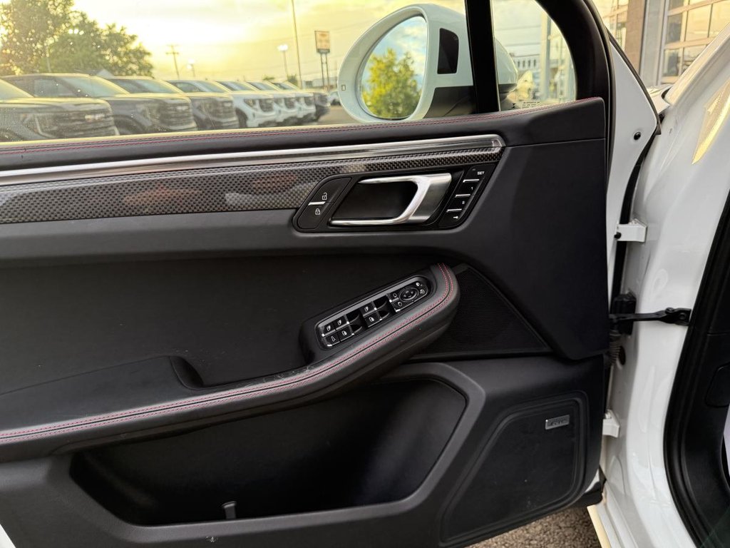 Porsche Macan GTS AWD 2021 à Québec, Québec - 12 - w1024h768px