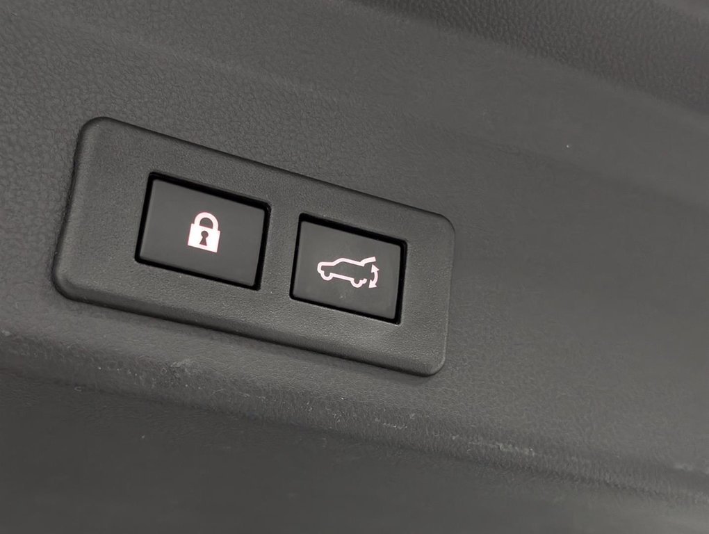 2021 Subaru ASCENT Limited in Sherbrooke, Quebec - 13 - w1024h768px
