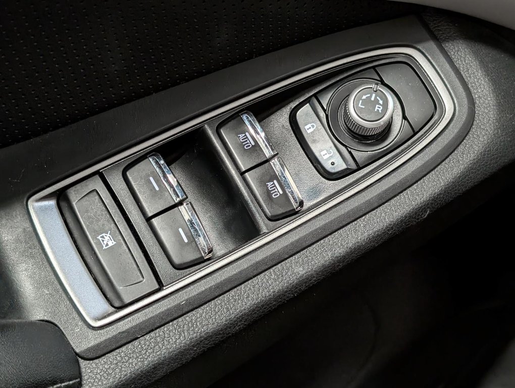 2021 Subaru ASCENT Limited in Sherbrooke, Quebec - 21 - w1024h768px