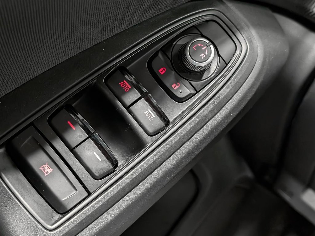 2022 Subaru Crosstrek Touring CVT in Sherbrooke, Quebec - 22 - w1024h768px