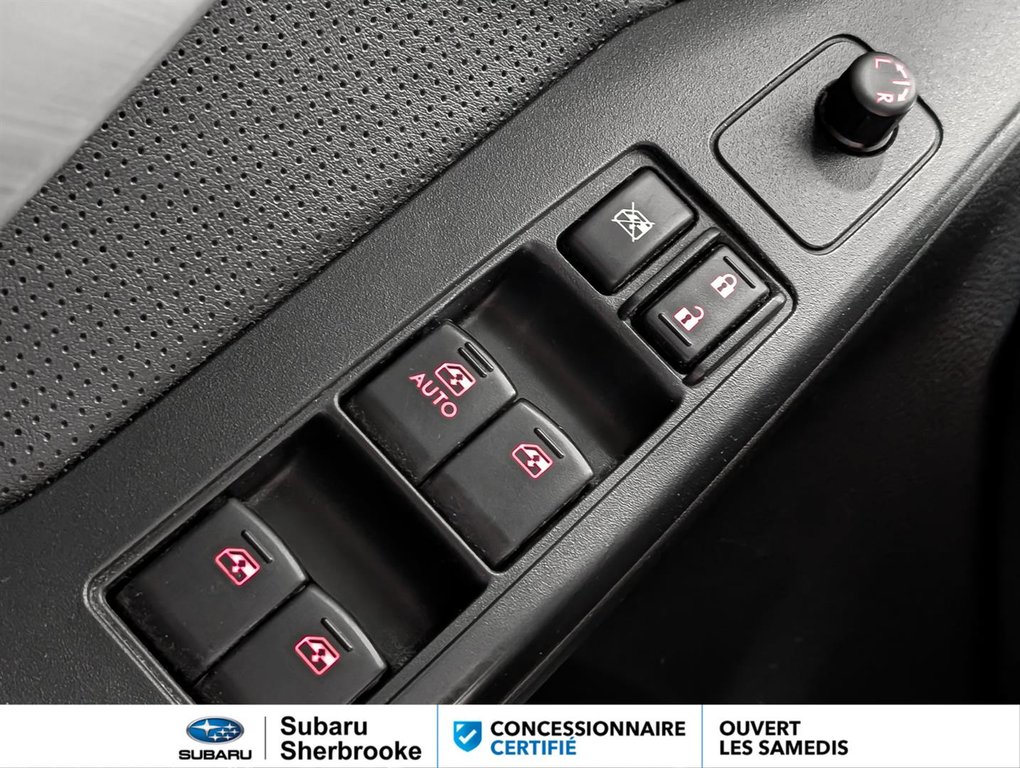 2015 Subaru Forester 2.0XT Limited w-Tech/AWD in Sherbrooke, Quebec - 18 - w1024h768px