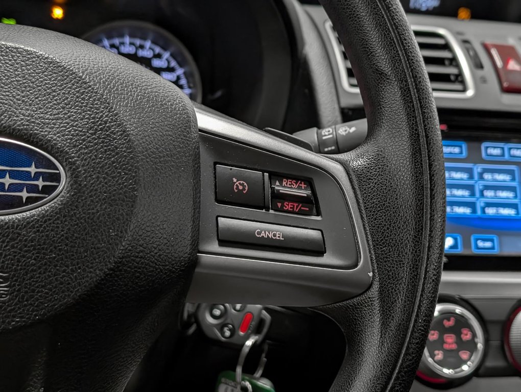 Subaru Impreza Touring hatchback 2.0i 2015 à Sherbrooke, Québec - 13 - w1024h768px