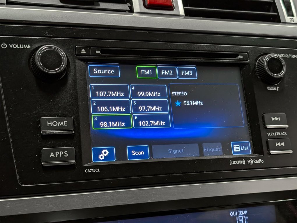 2016 Subaru Legacy 4dr Sdn 2.5i Premium in Sherbrooke, Quebec - 14 - w1024h768px