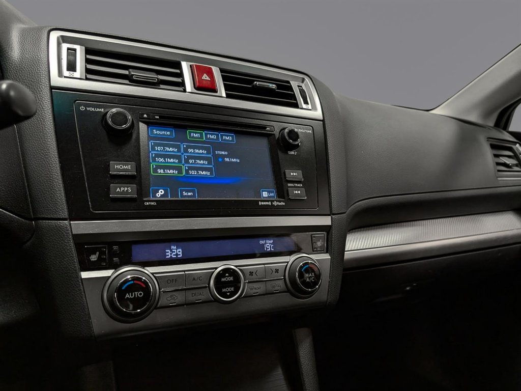 2016 Subaru Legacy 4dr Sdn 2.5i Premium in Sherbrooke, Quebec - 13 - w1024h768px