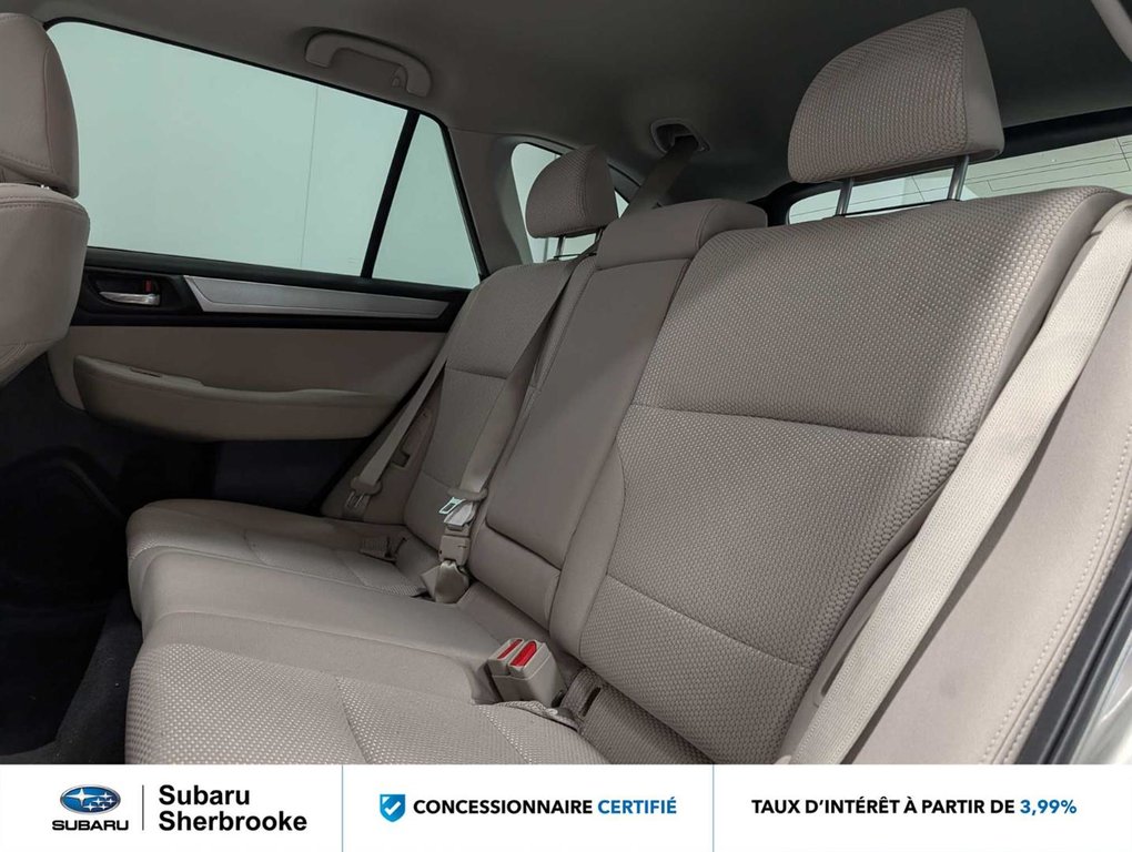 Subaru Outback 2.5i Touring w-Tech Pkg 2017 à Sherbrooke, Québec - 9 - w1024h768px