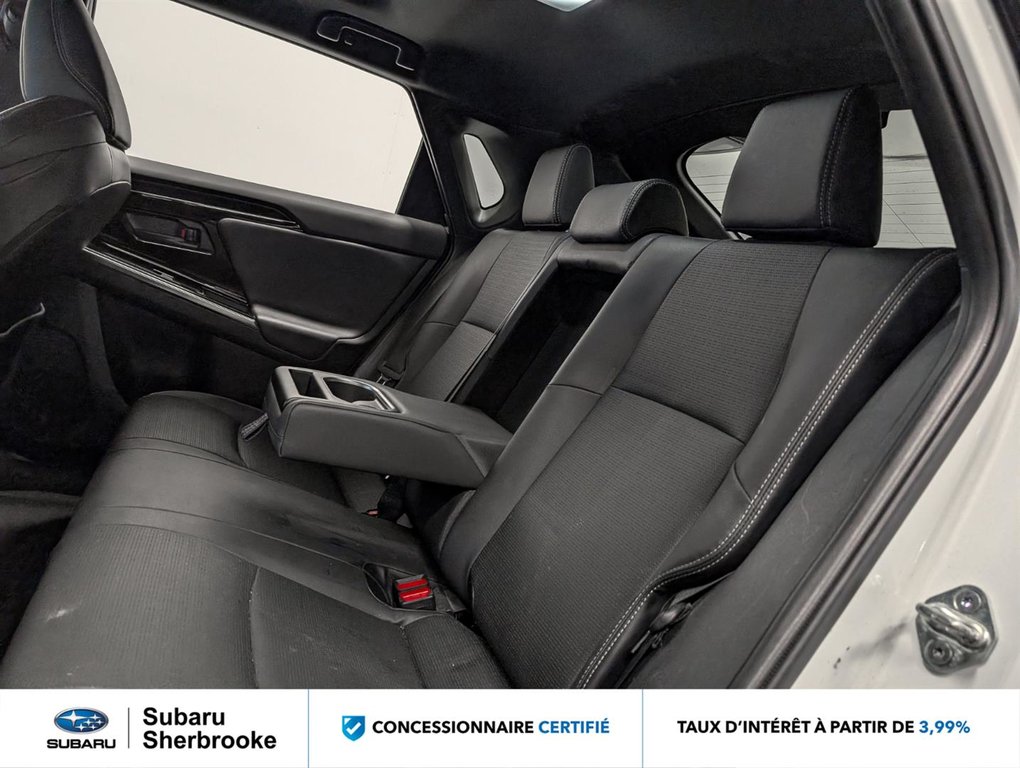 Subaru Solterra AWD 2023 à Sherbrooke, Québec - 10 - w1024h768px