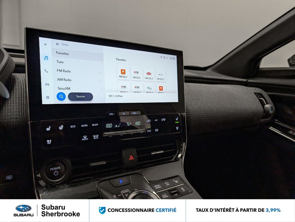 Subaru Solterra AWD 2023 à Sherbrooke, Québec - 11 - w1024h768px