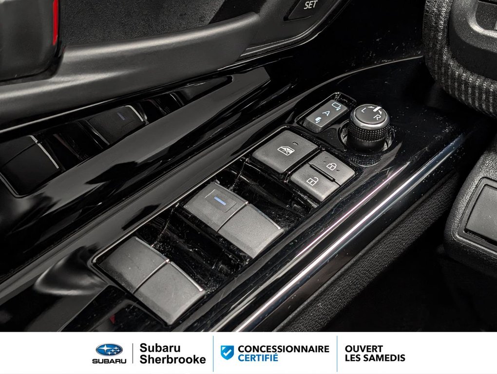 2023 Subaru Solterra Luxury/AWD in Sherbrooke, Quebec - 17 - w1024h768px