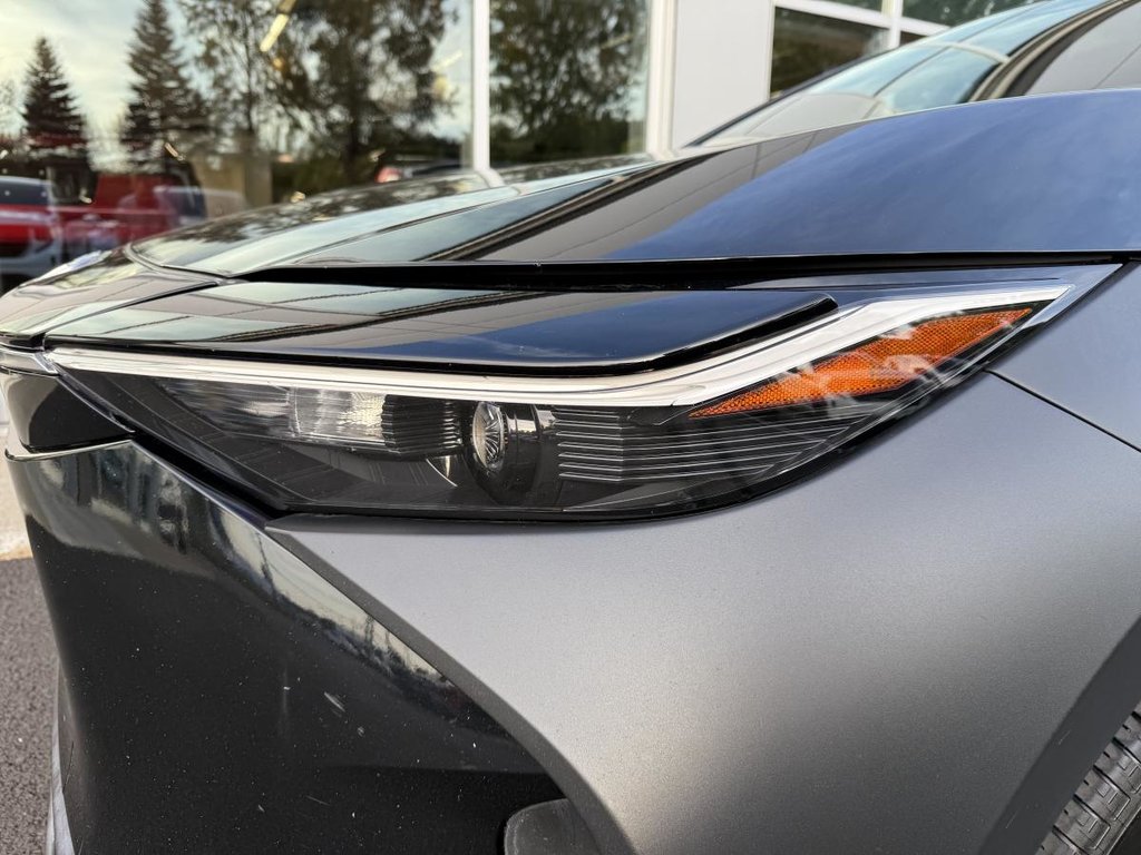 Toyota BZ4X LE FWD 2023 à Quebec, Québec - 9 - w1024h768px
