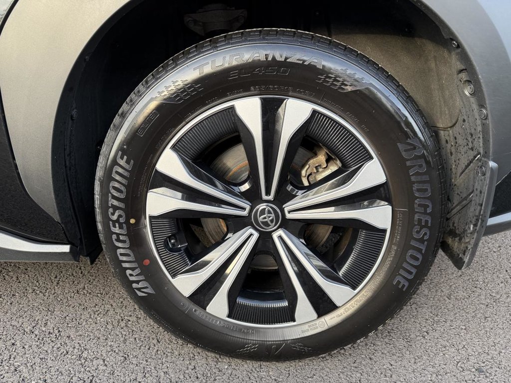 Toyota BZ4X LE FWD 2023 à Quebec, Québec - 11 - w1024h768px
