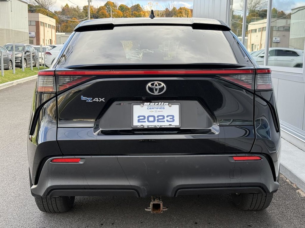 Toyota bZ4X LE FWD 2023 à Québec, Québec - 3 - w1024h768px