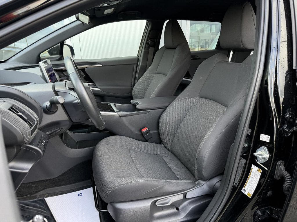 Toyota bZ4X LE FWD 2023 à Québec, Québec - 17 - w1024h768px