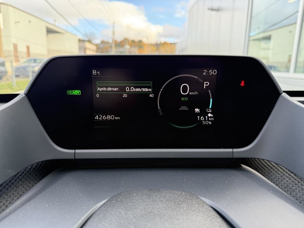 Toyota bZ4X LE FWD 2023 à Québec, Québec - 13 - w1024h768px