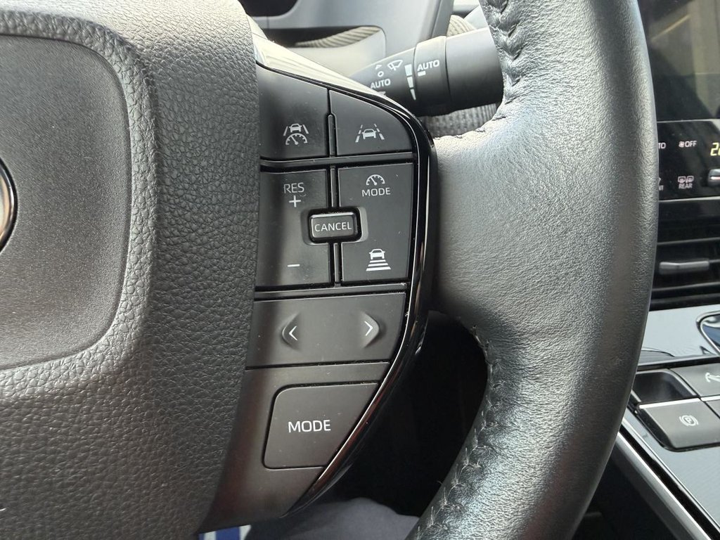 Toyota bZ4X LE FWD 2023 à Québec, Québec - 12 - w1024h768px